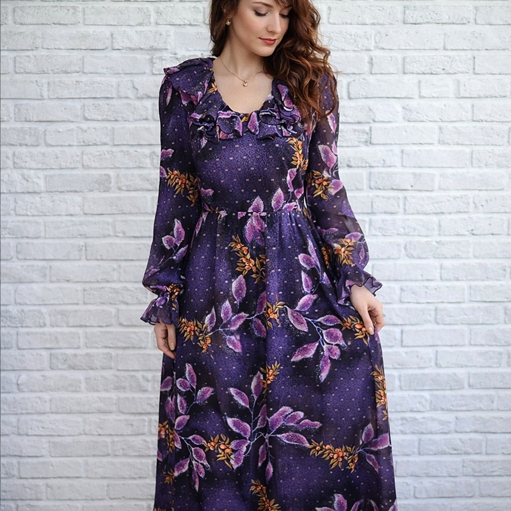 Vintage 70s Vera Mont Paris Purple Floral Prairie Maxi Dress Poet Sleeve S/M